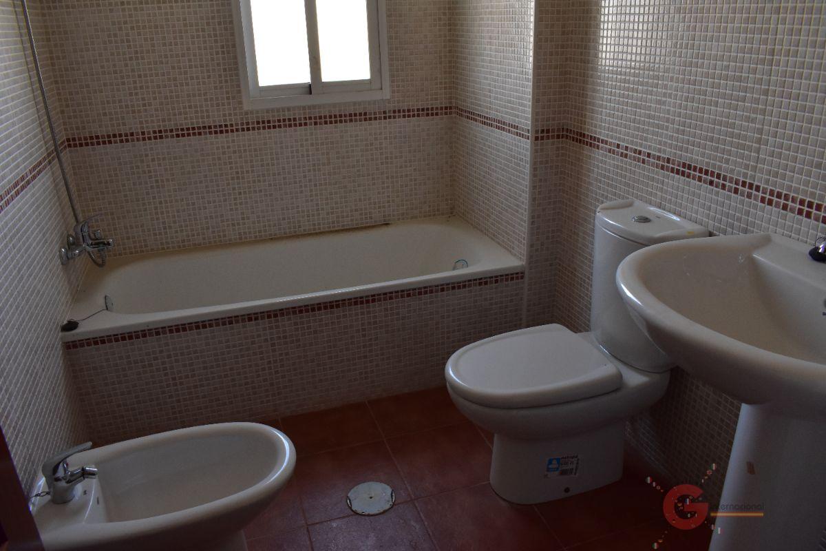For sale of new build in Salobreña