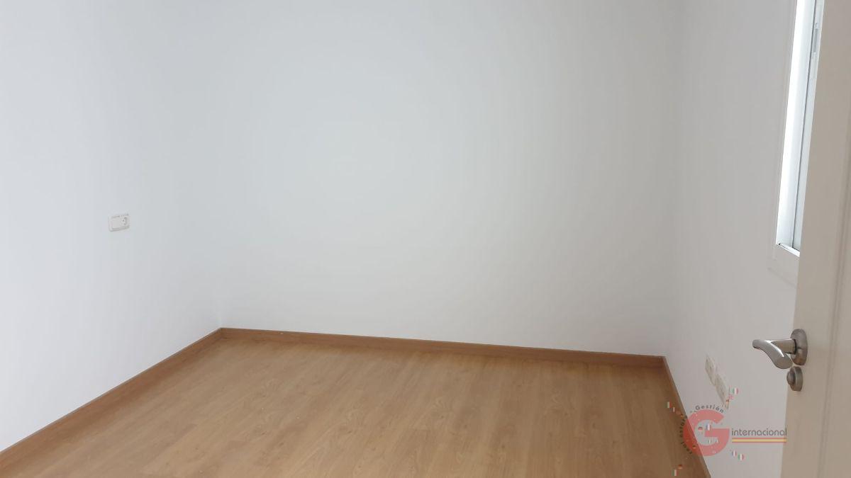 For sale of flat in Salobreña