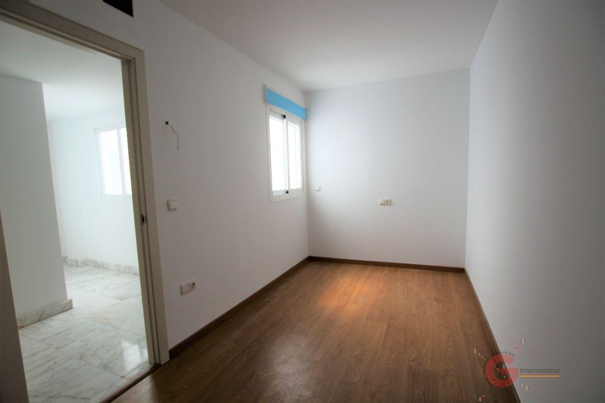 For sale of flat in Salobreña