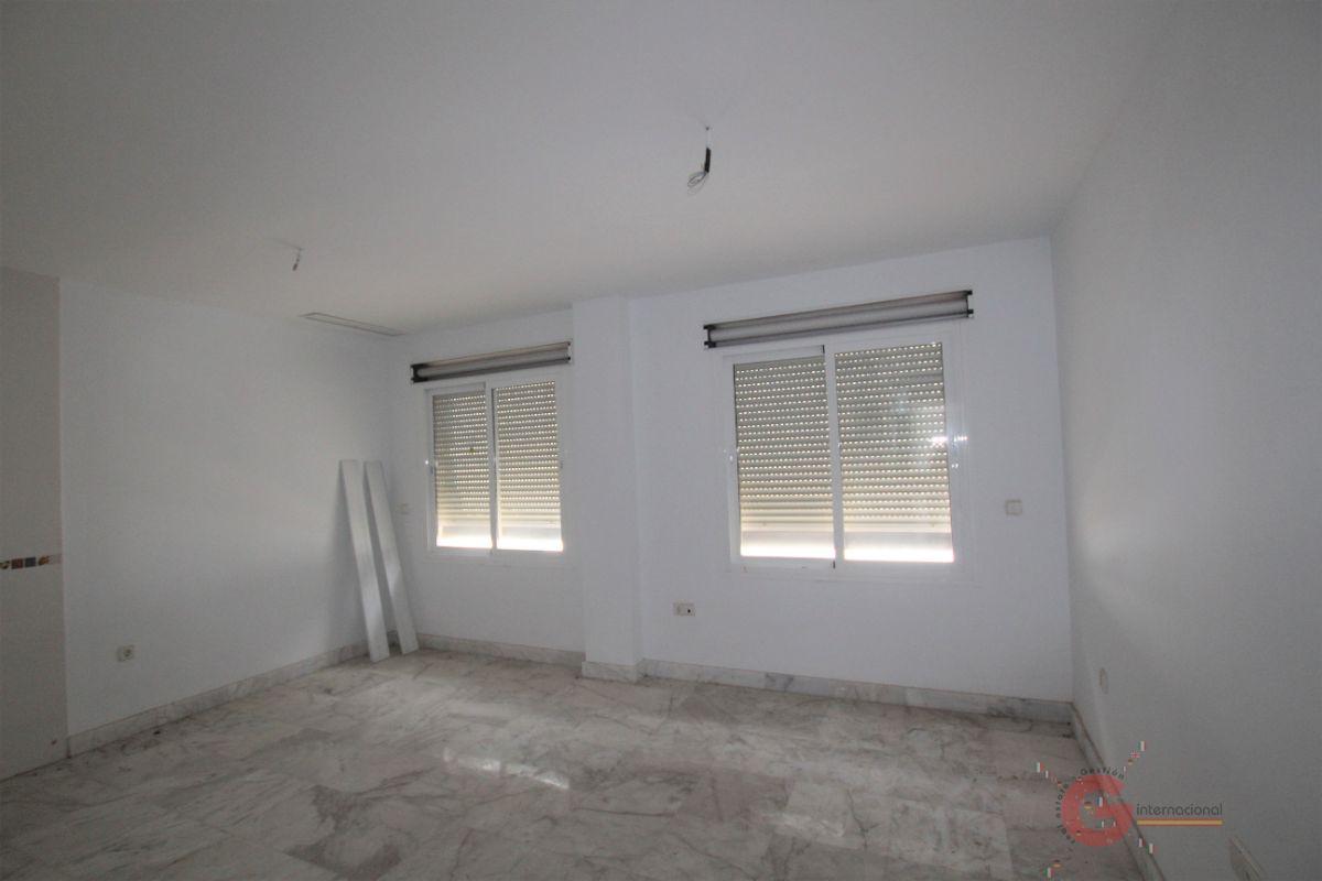 For sale of flat in Salobreña