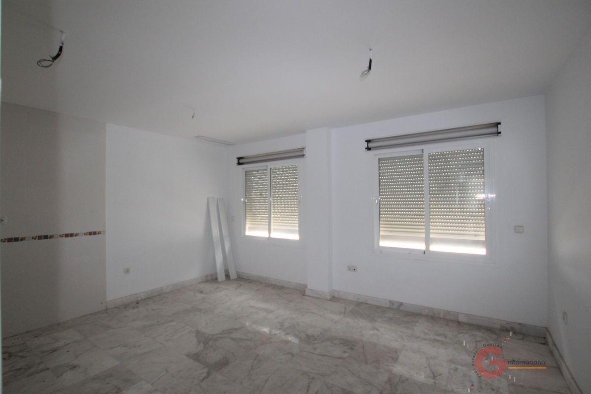 For sale of flat in Salobreña