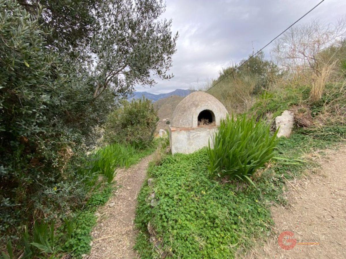 For sale of rural property in Almuñécar