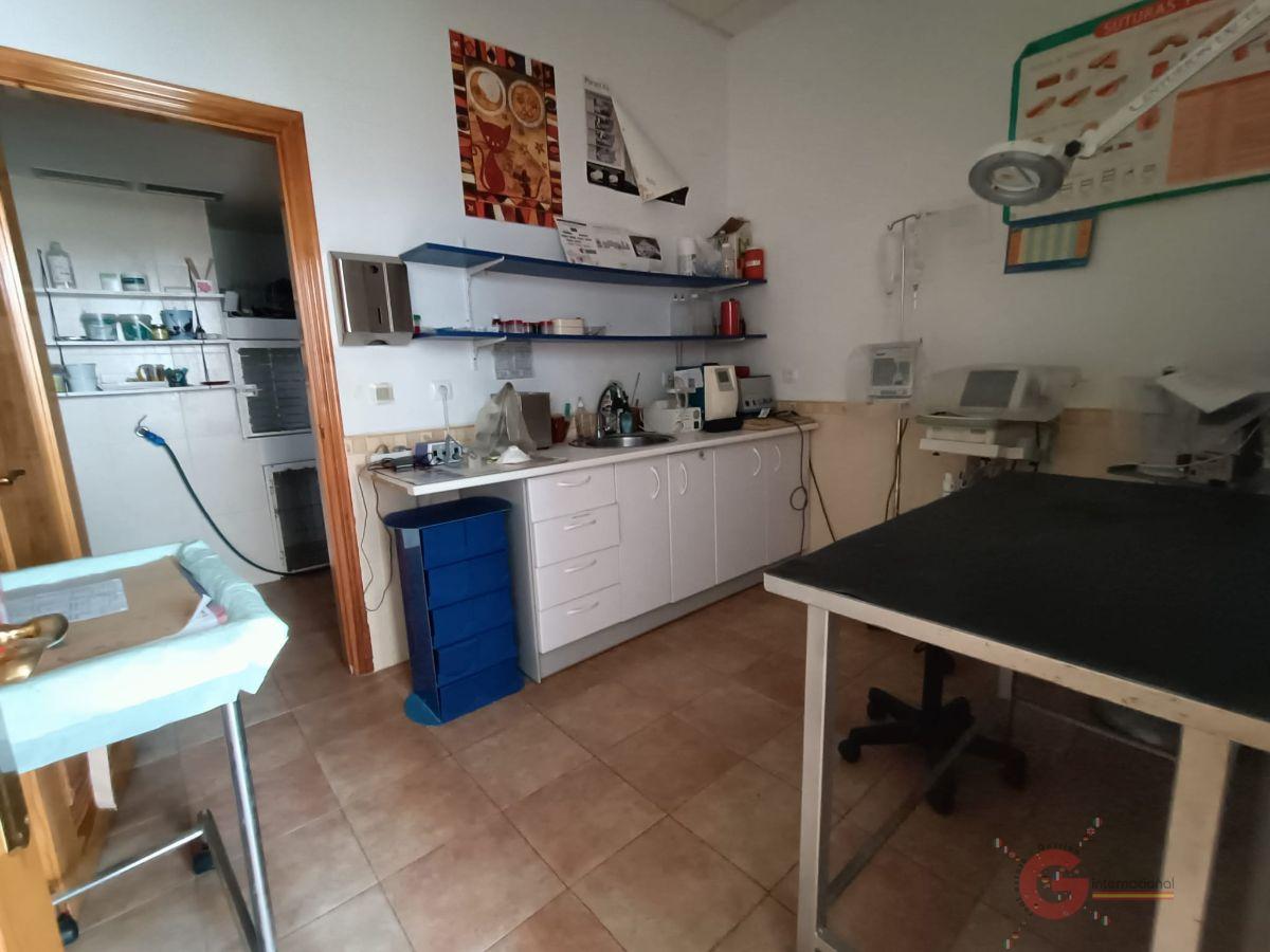 For sale of commercial in Salobreña