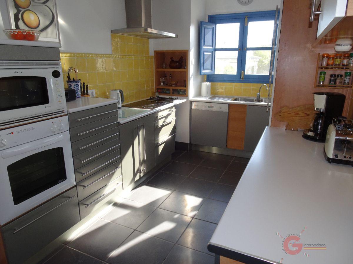 For sale of house in Illora