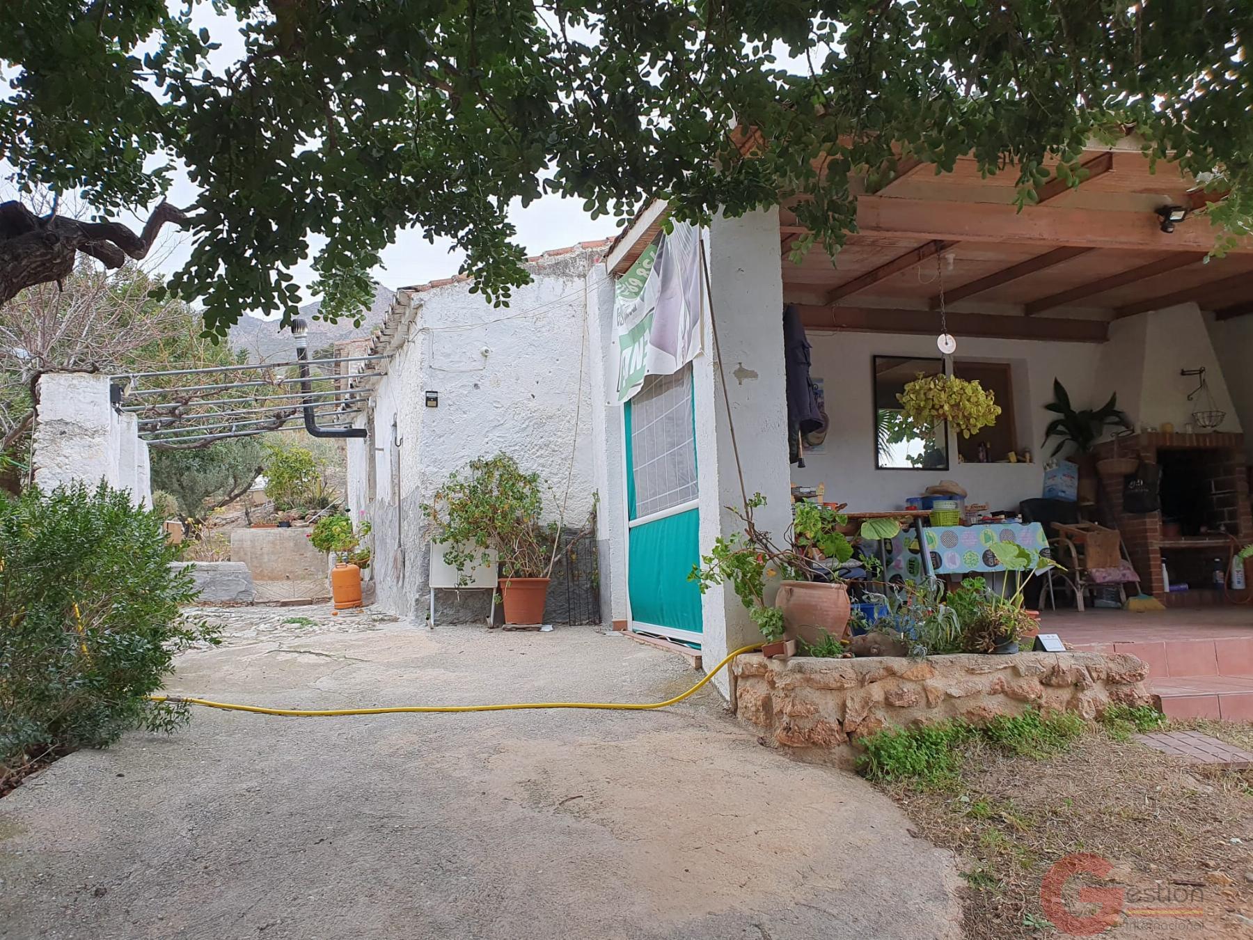 Venta de finca rústica en Molvízar