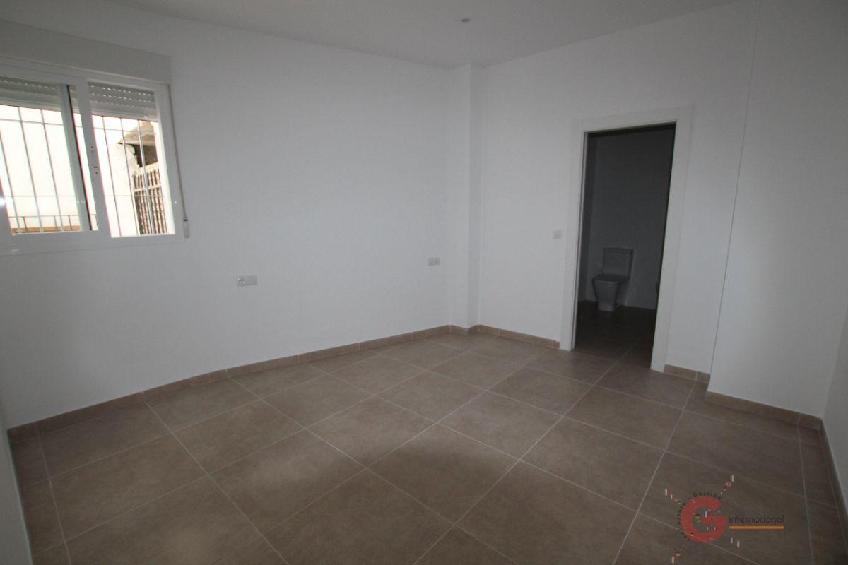 For sale of house in Salobreña