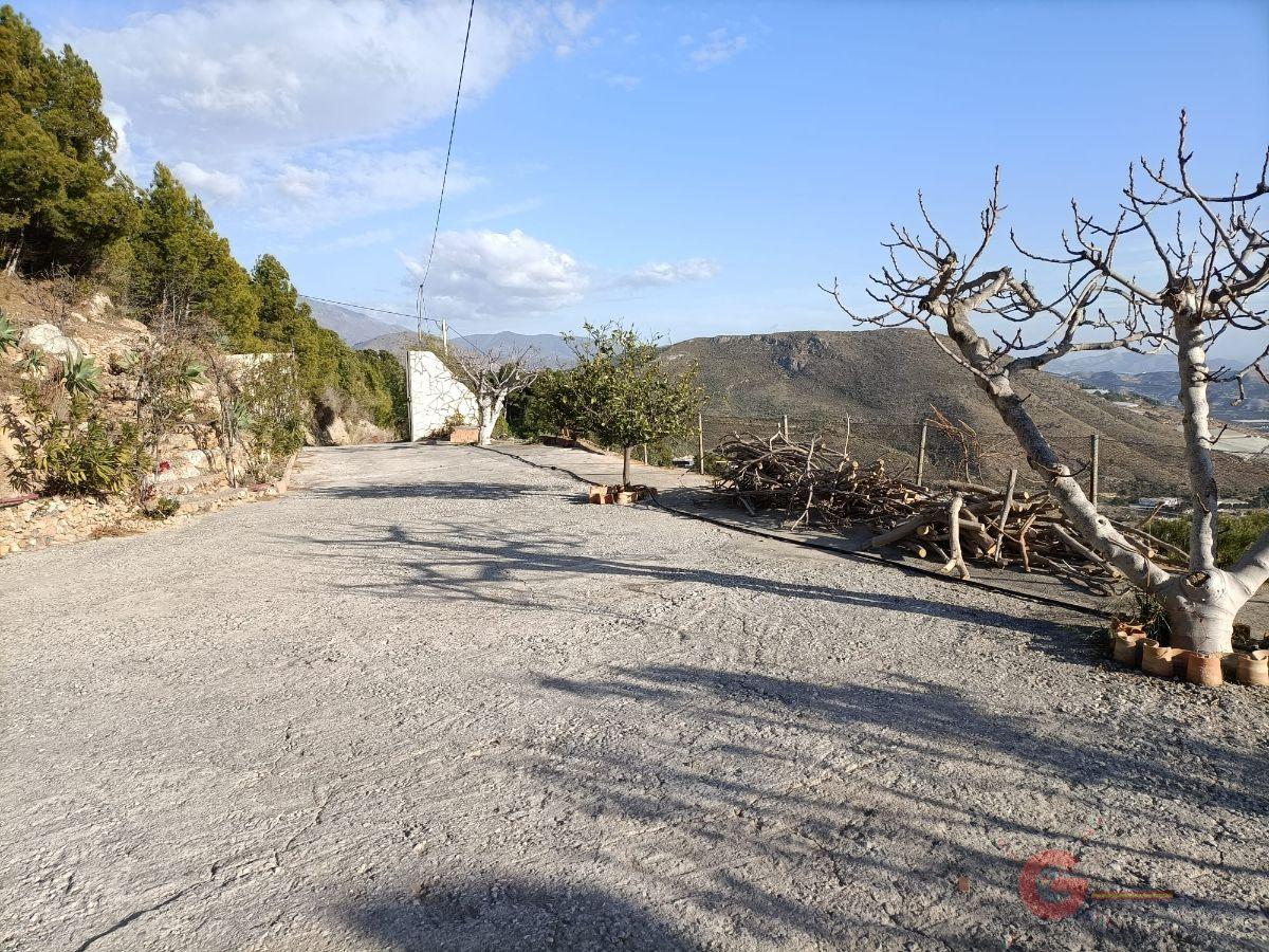 Venta de finca rústica en Molvízar