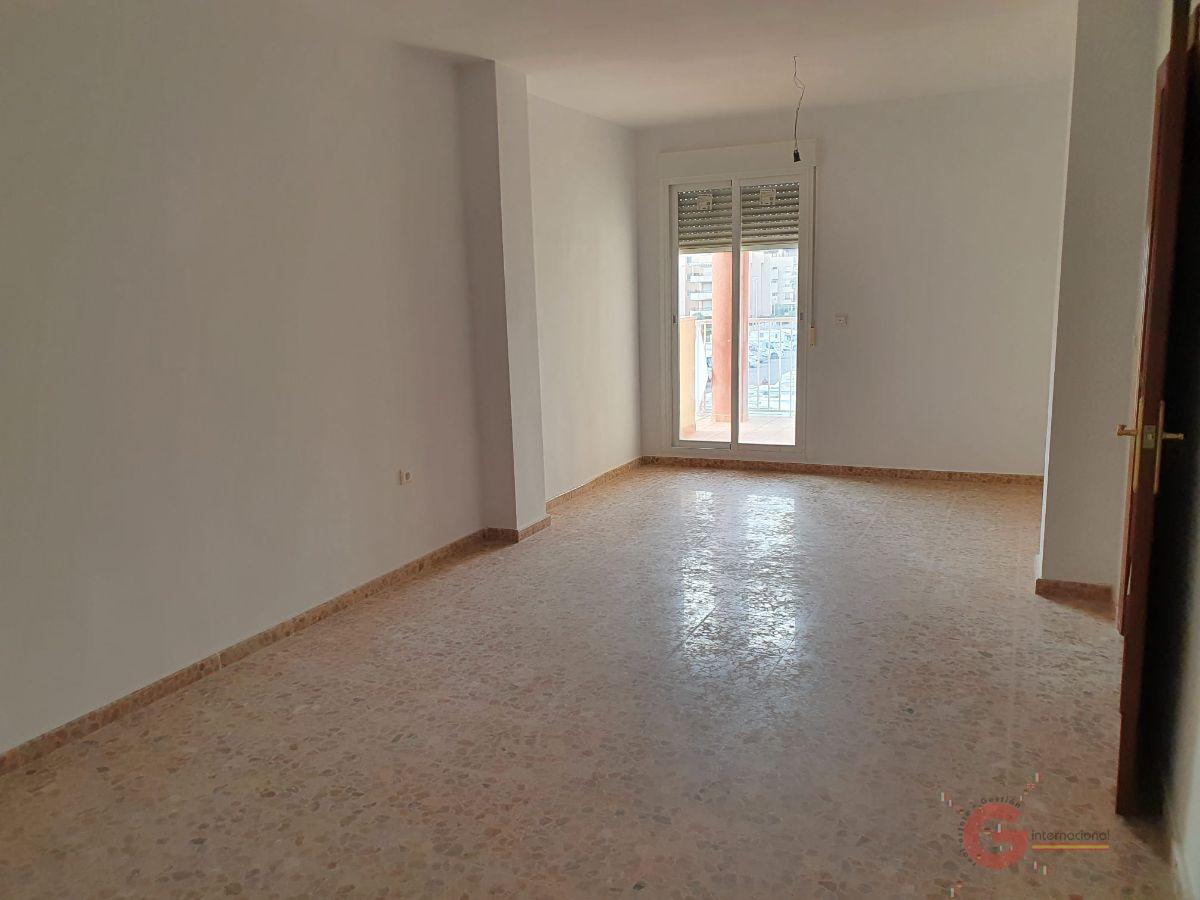 Venta de piso en Salobreña