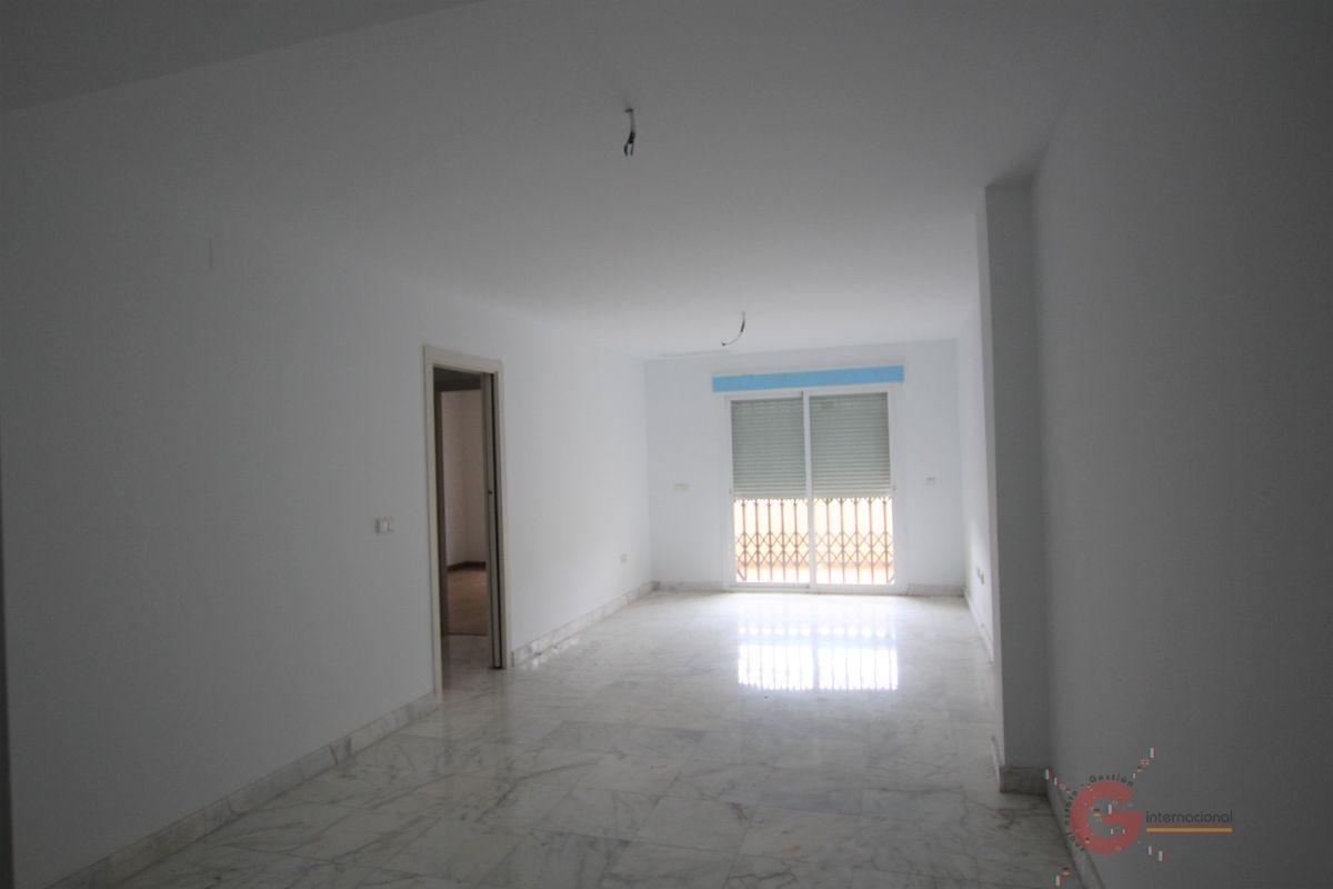 For sale of flat in Salobreña