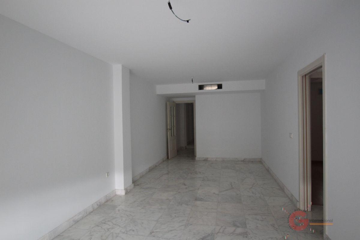 For sale of flat in Salobreña