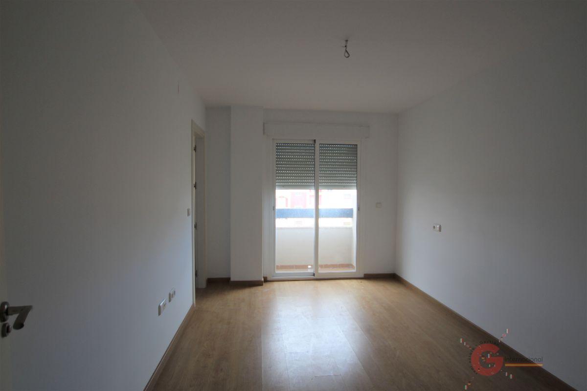 For sale of flat in Salobreña