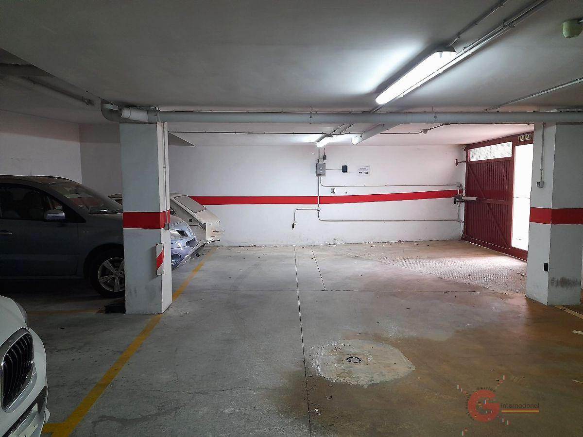 For sale of garage in Motril
