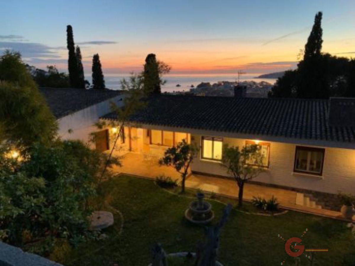 Venta de villa en Almuñécar