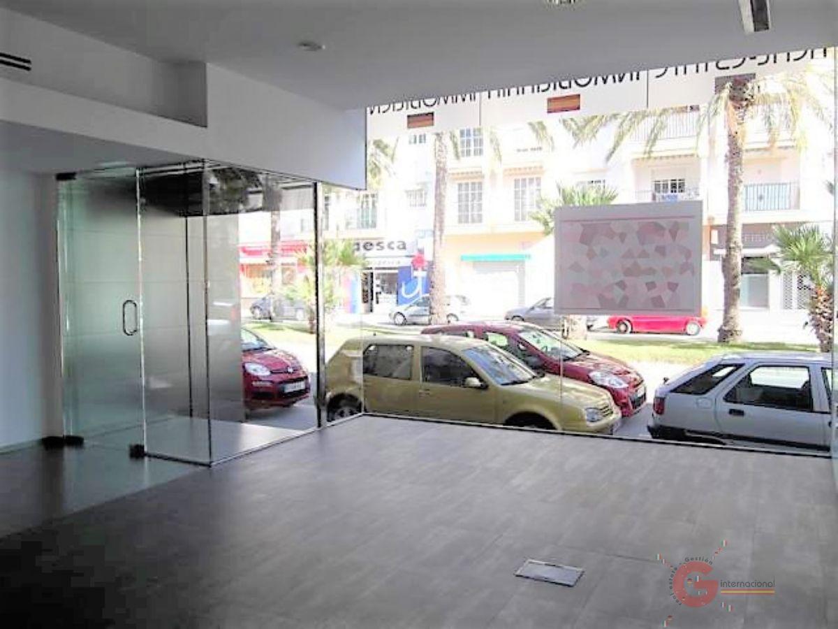 Venta de local comercial en Salobreña