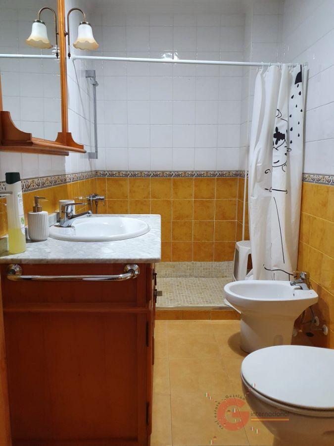 For sale of flat in Salobreña