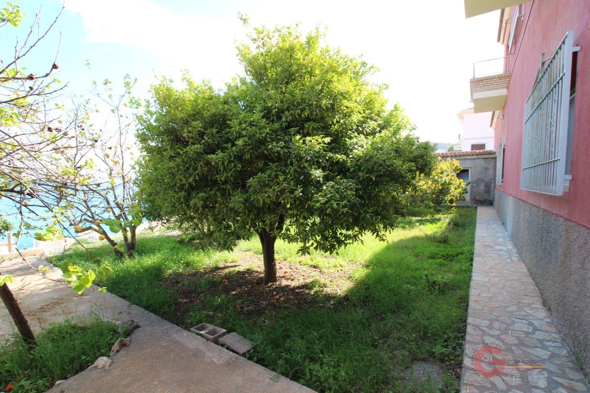 For sale of villa in Salobreña
