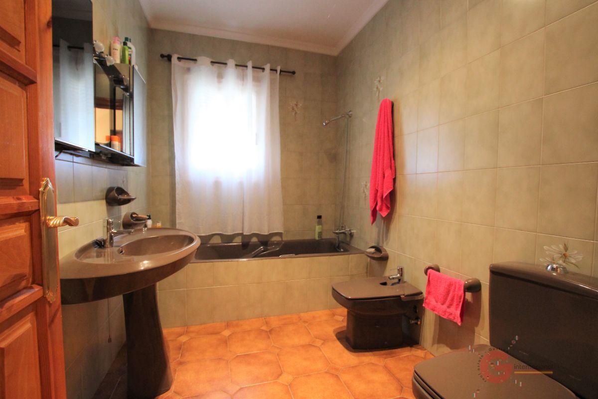 For sale of villa in Salobreña