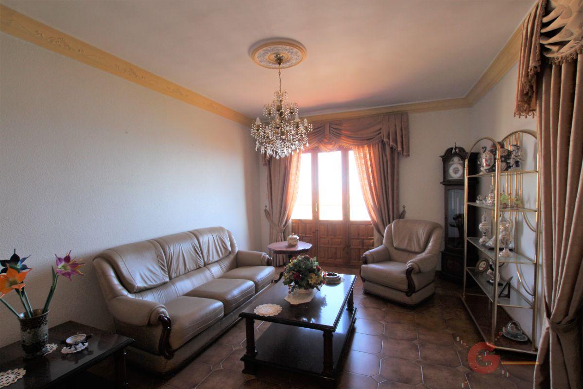 For sale of villa in Salobreña