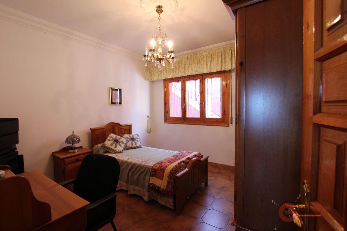 For sale of villa in Salobreña