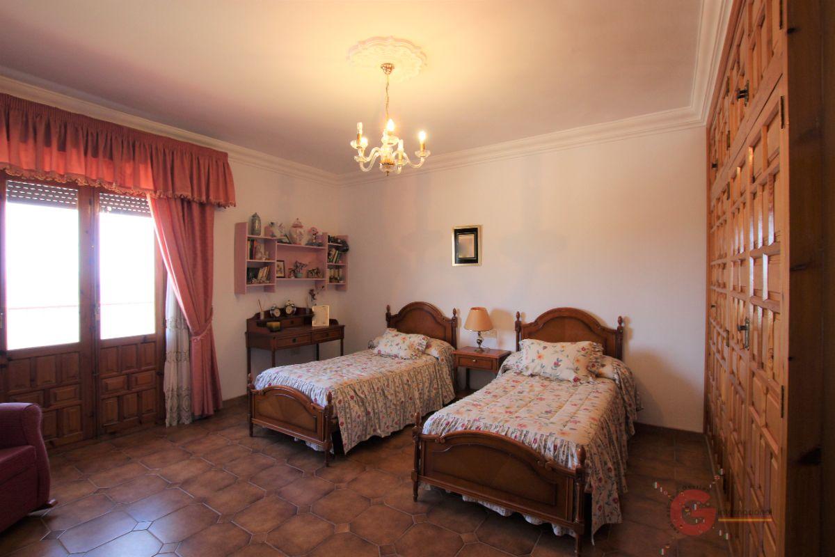 For sale of villa in Salobreña
