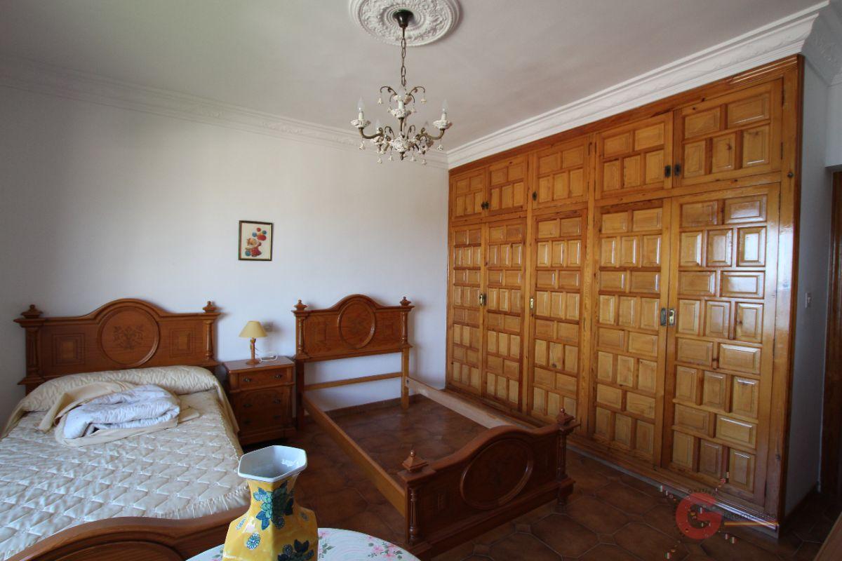 For sale of villa in Salobreña