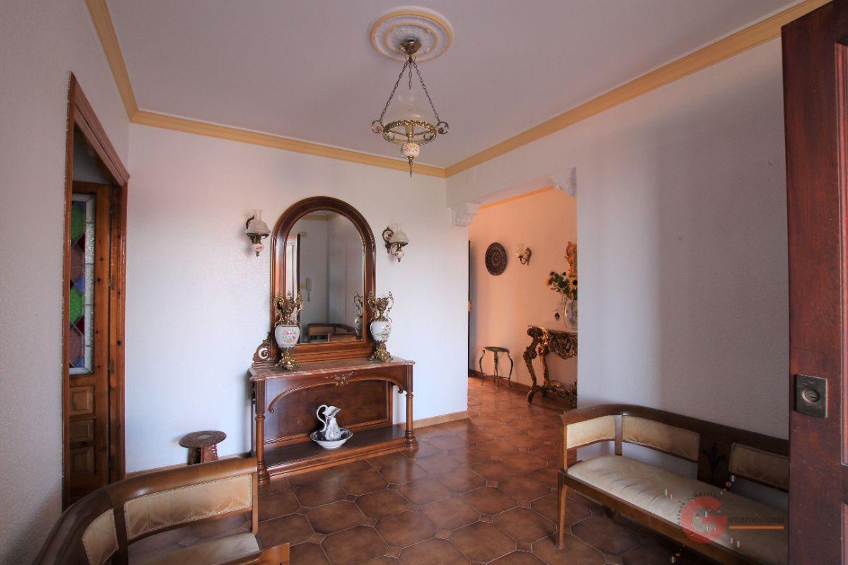 For sale of villa in Salobreña