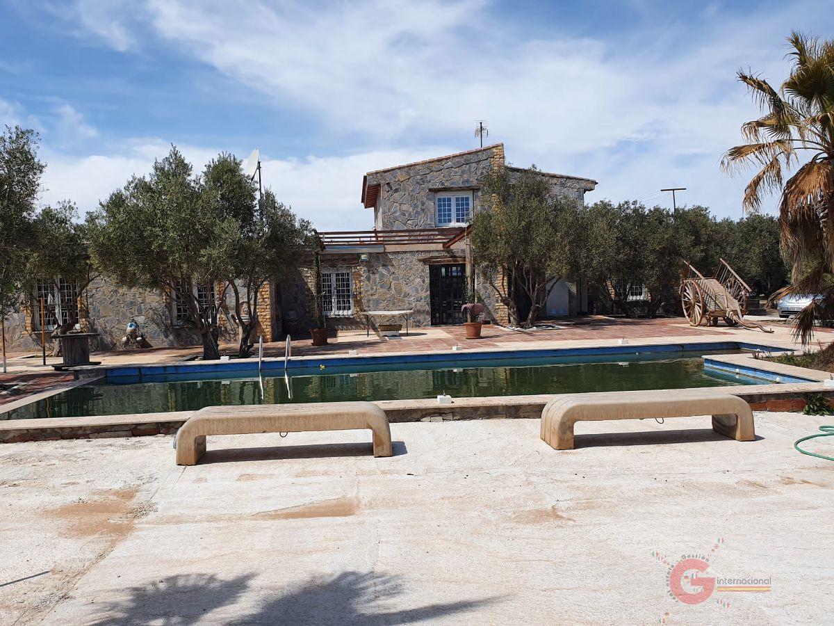 For sale of rural property in Baza