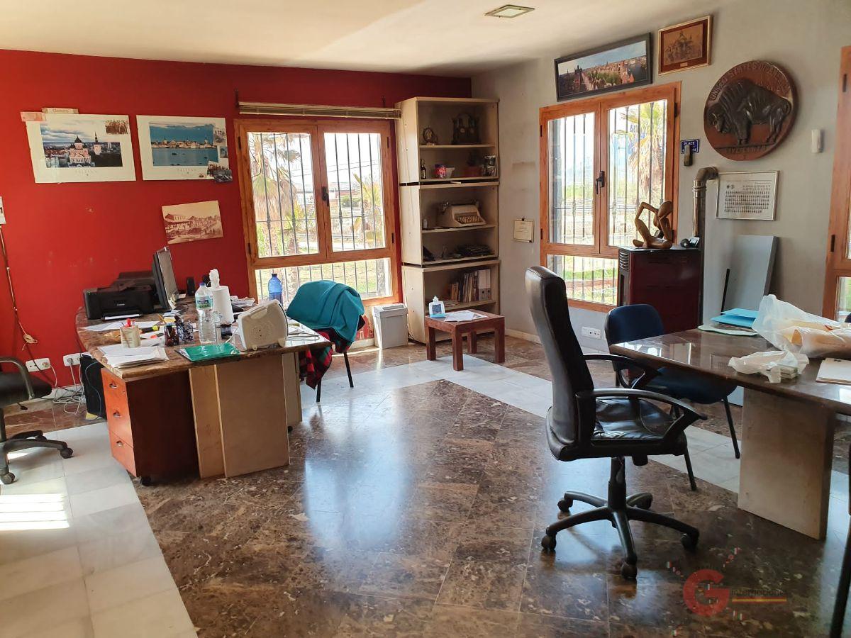 For sale of rural property in Baza