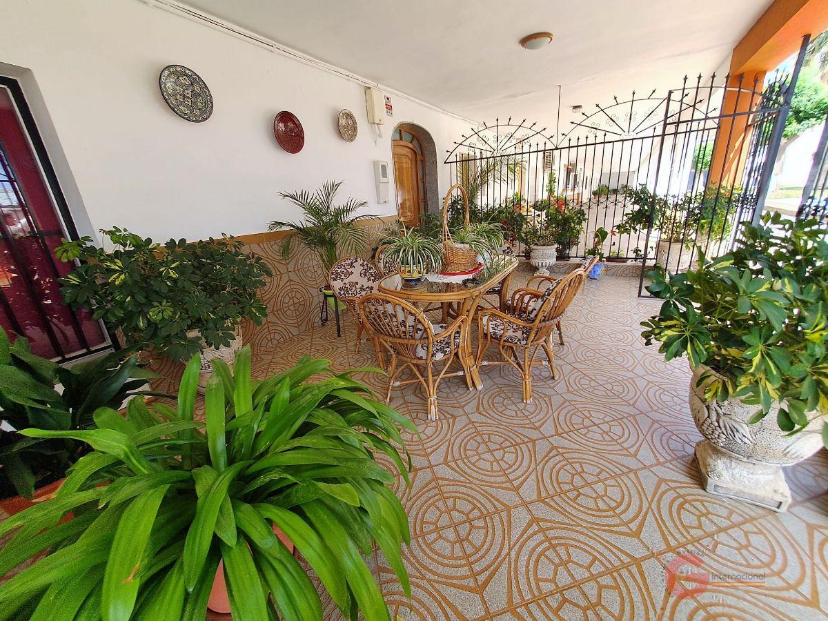 For sale of house in Carchuna