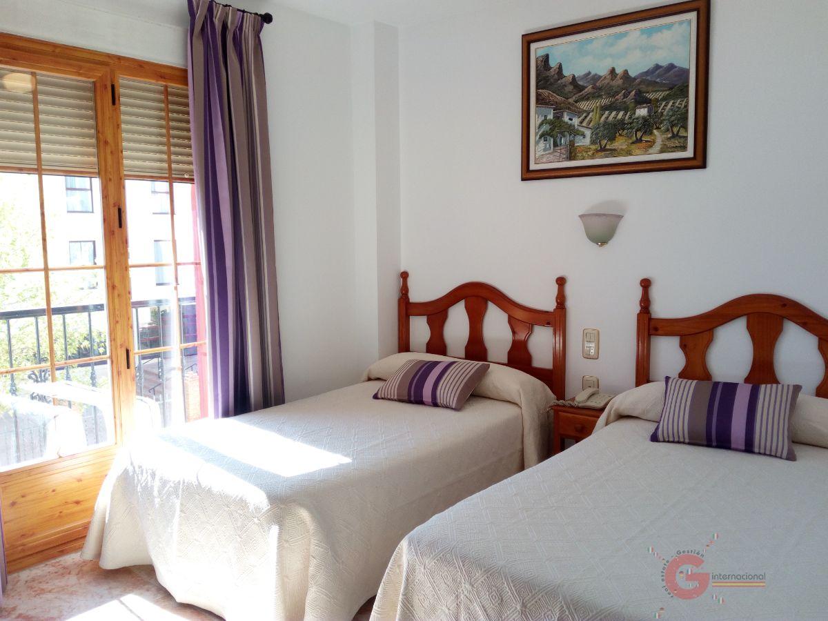 Venta de hotel en Cortes y Graena