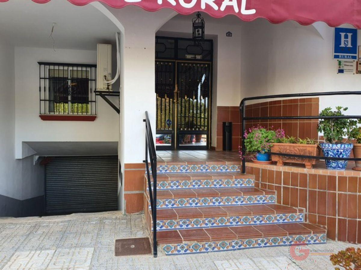 Venta de hotel en Cortes y Graena