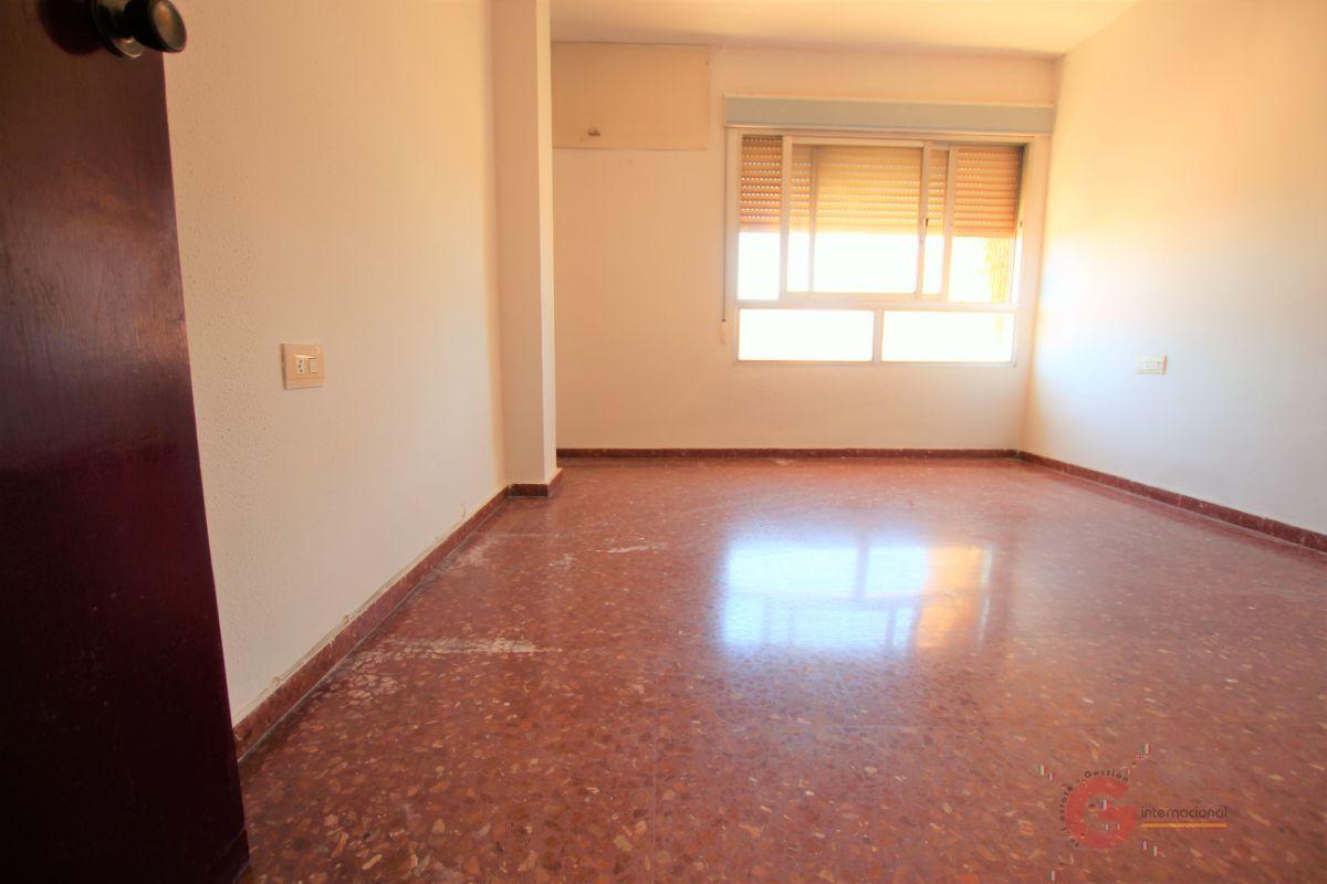 For sale of flat in Motril