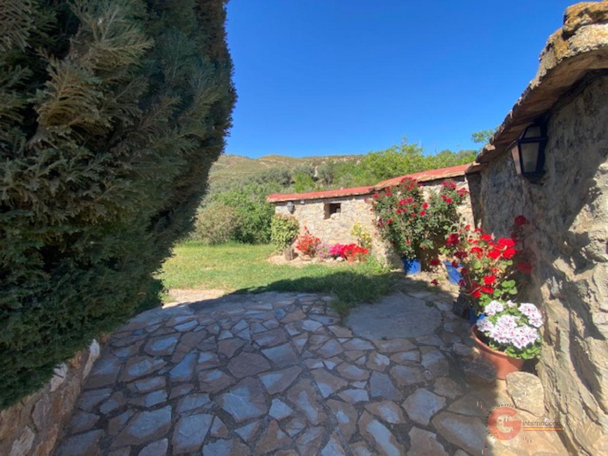 Venta de finca rústica en Lanjarón Venta de finca rústica en Lanjarón