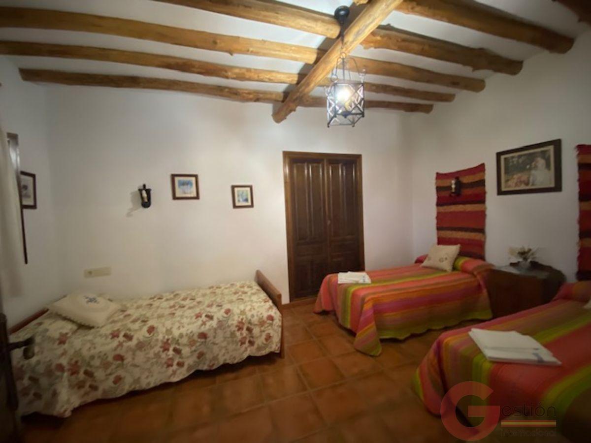 Venta de finca rústica en Lanjarón Venta de finca rústica en Lanjarón