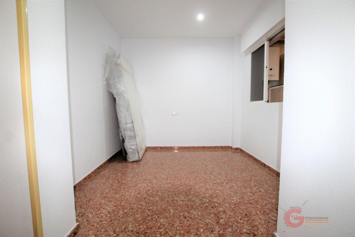 For sale of flat in Motril