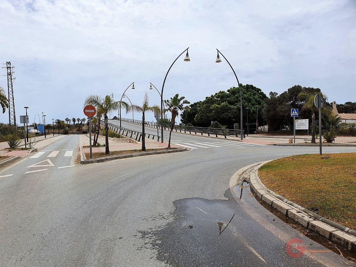 For sale of land in Salobreña