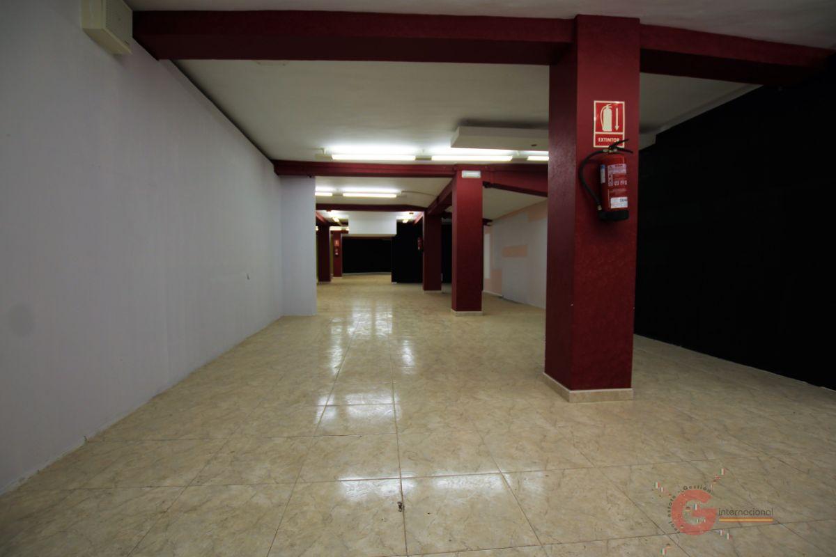 Venta de local comercial en Motril