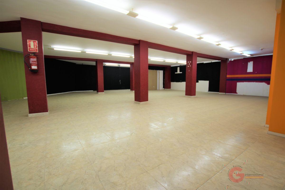 Venta de local comercial en Motril