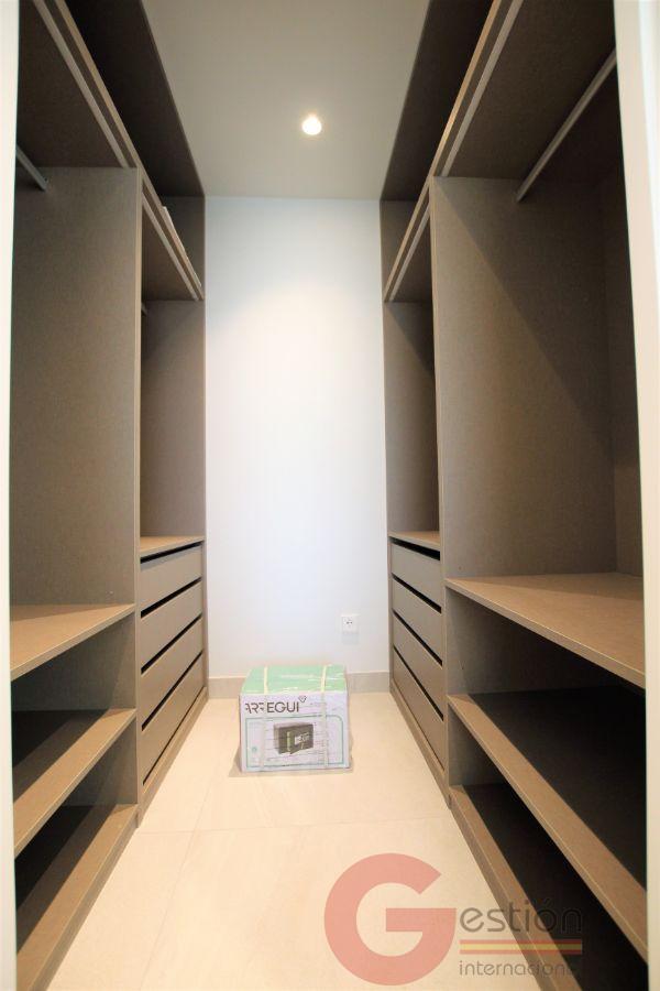 For sale of flat in La Herradura