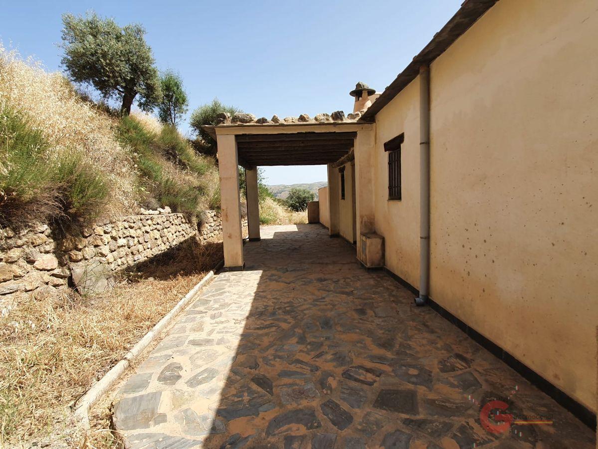 For sale of rural property in Cádiar