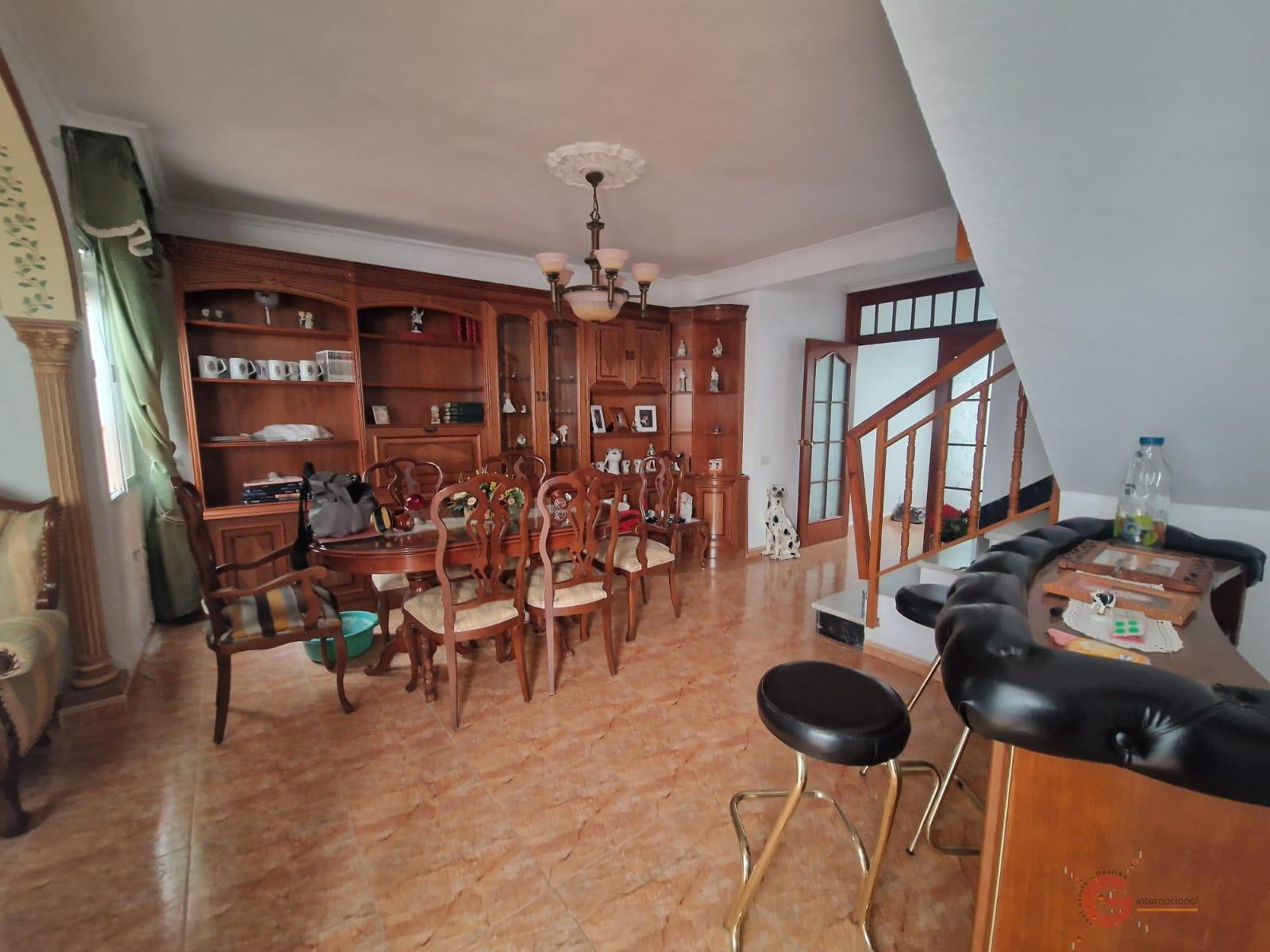 For sale of house in Molvízar