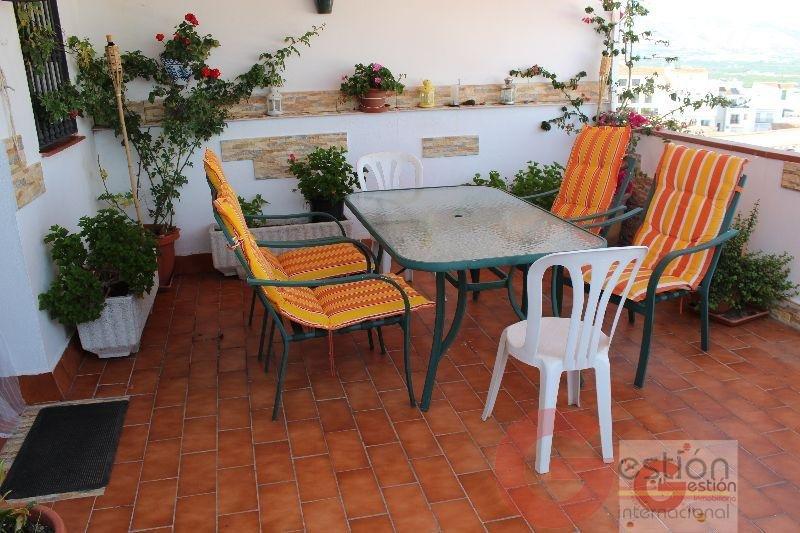 For sale of house in Salobreña