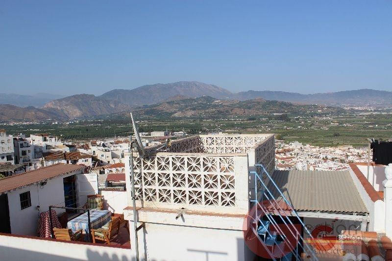 For sale of house in Salobreña