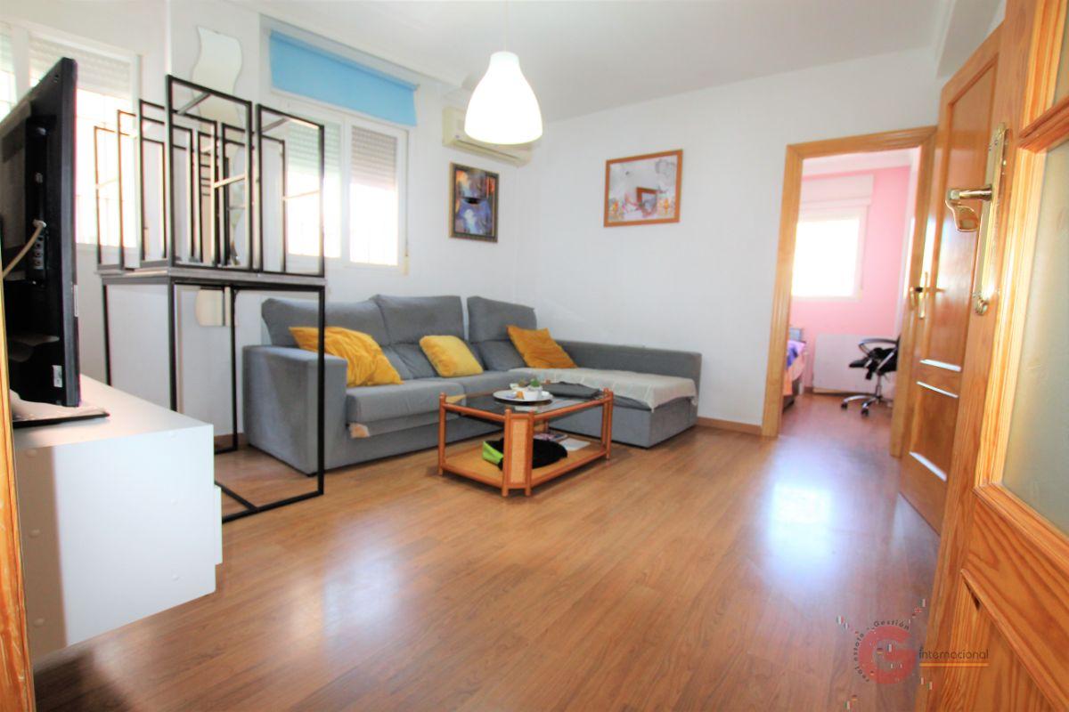 For sale of flat in Vélez de Benaudalla