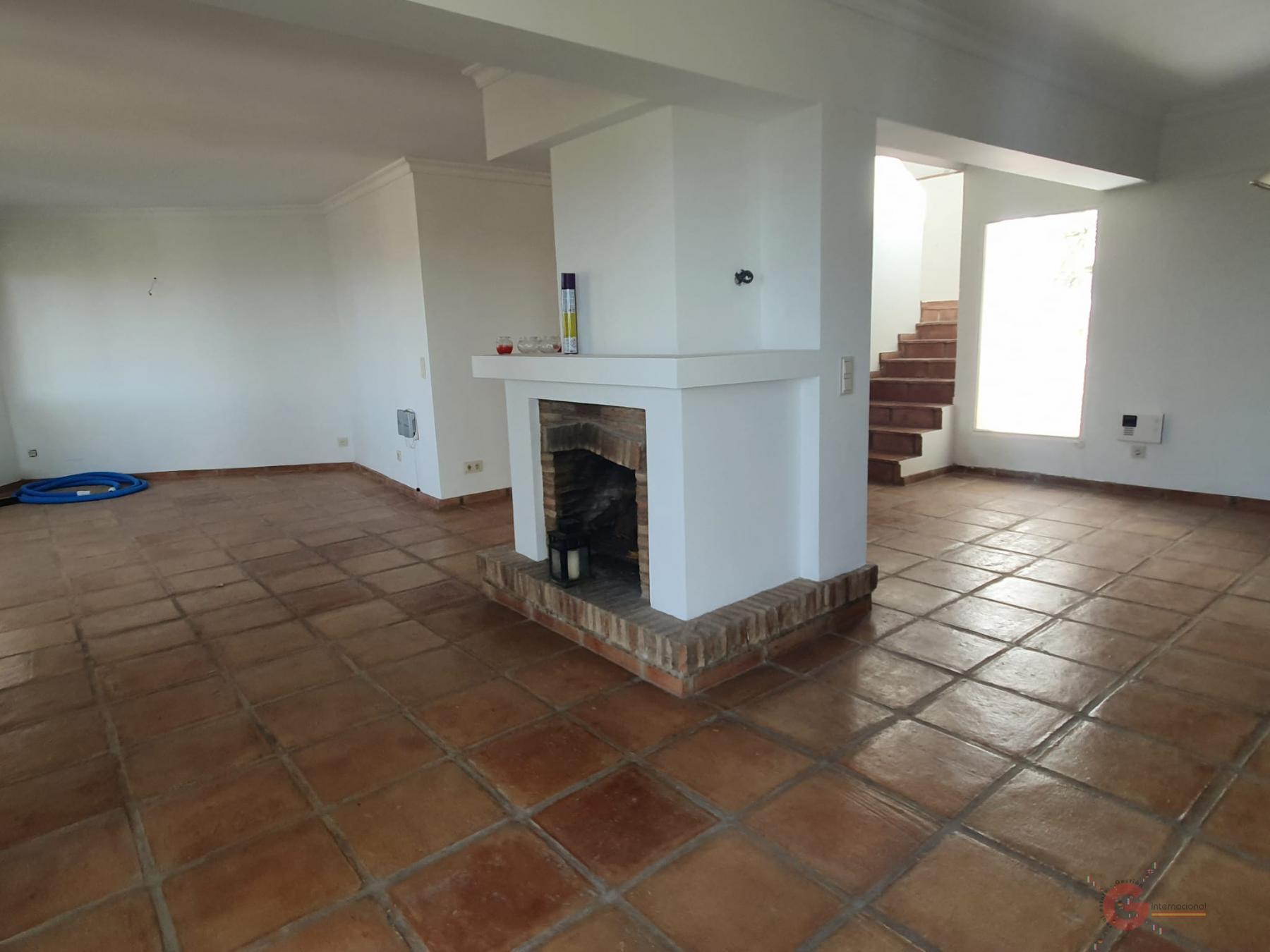 For sale of villa in La Herradura