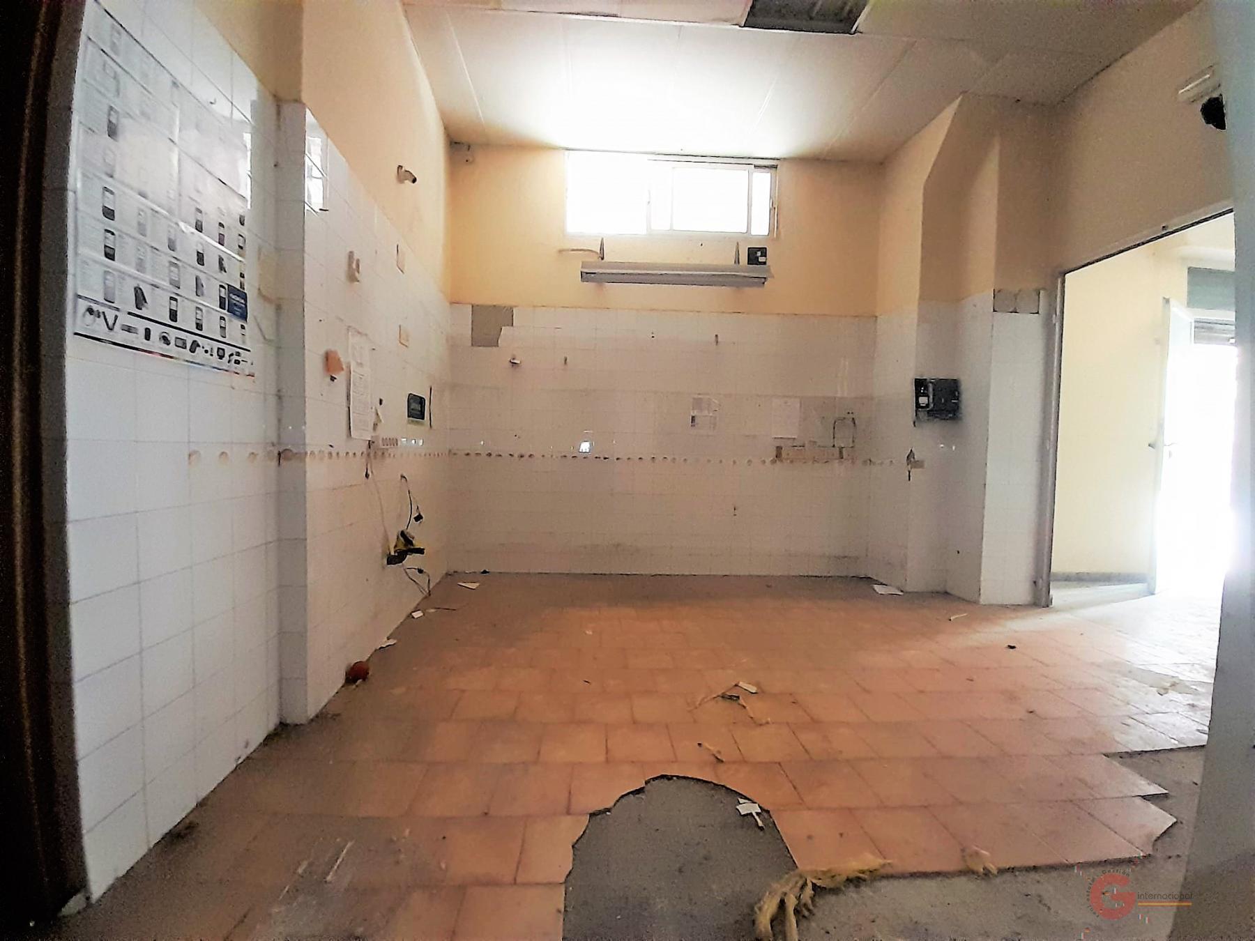 For sale of commercial in Motril