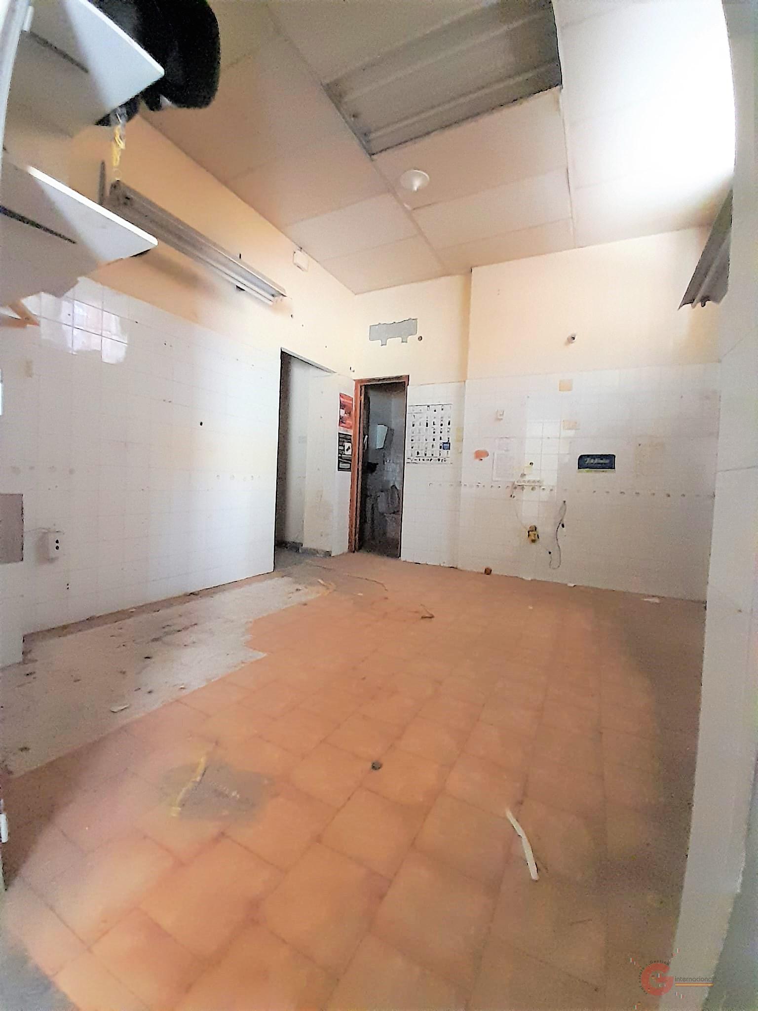 For sale of commercial in Motril