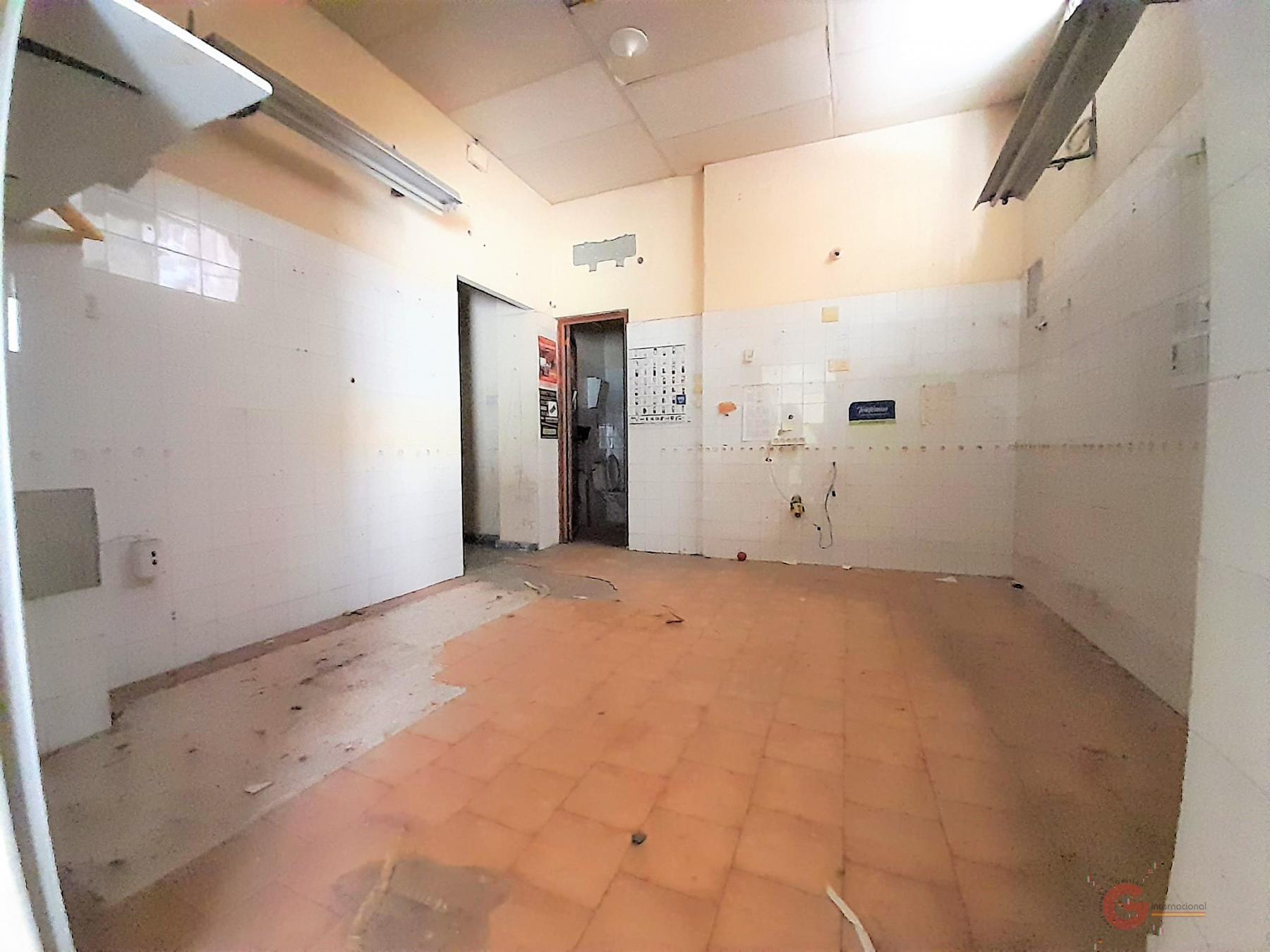 For sale of commercial in Motril