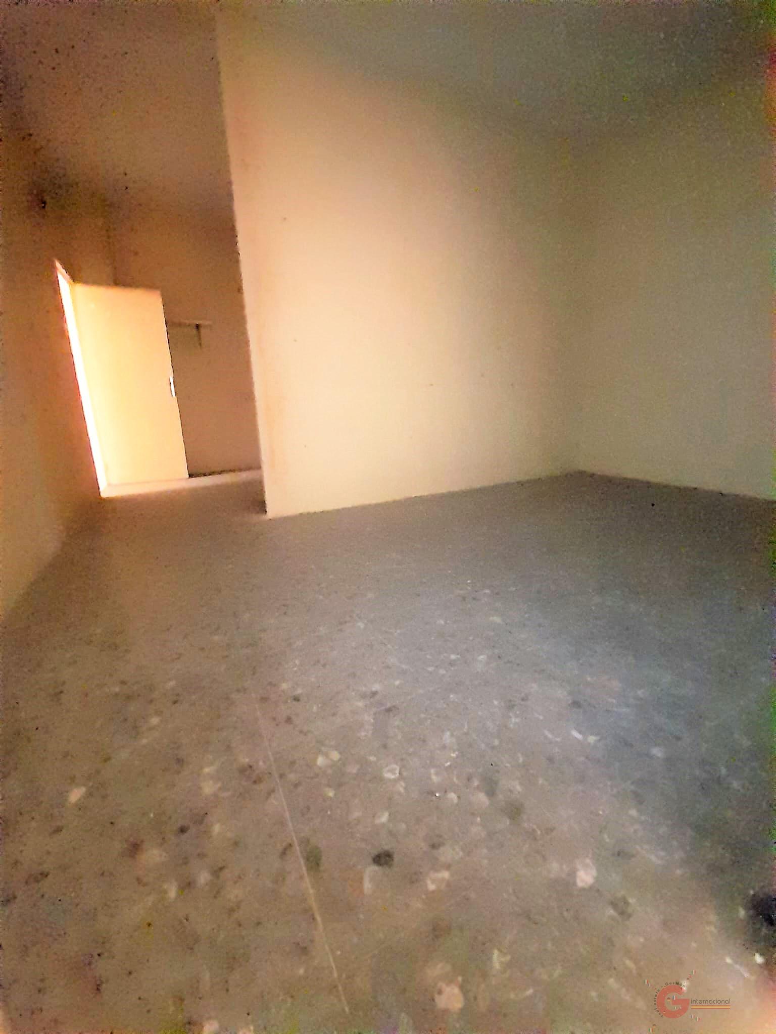 For sale of commercial in Motril