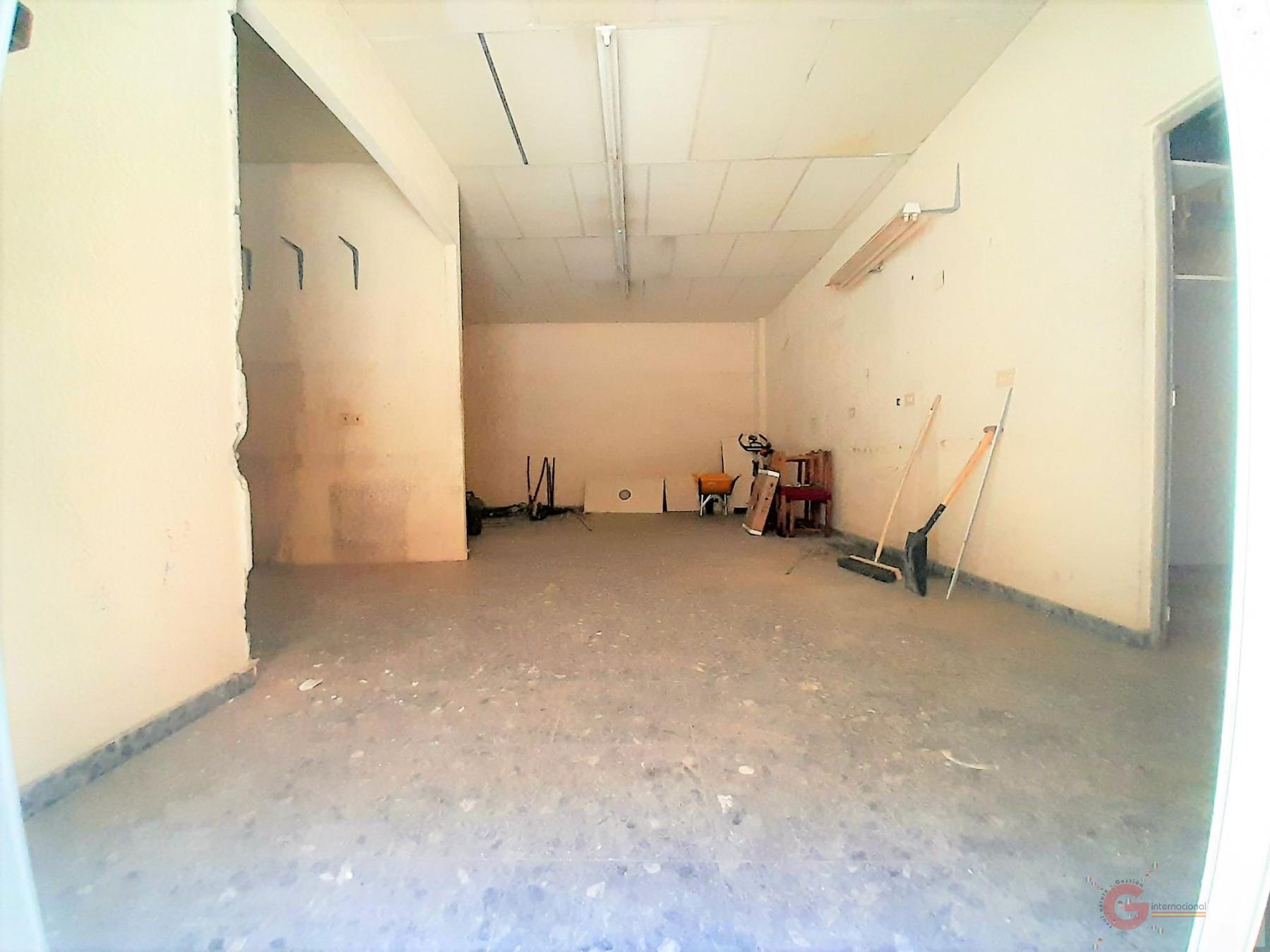For sale of commercial in Motril